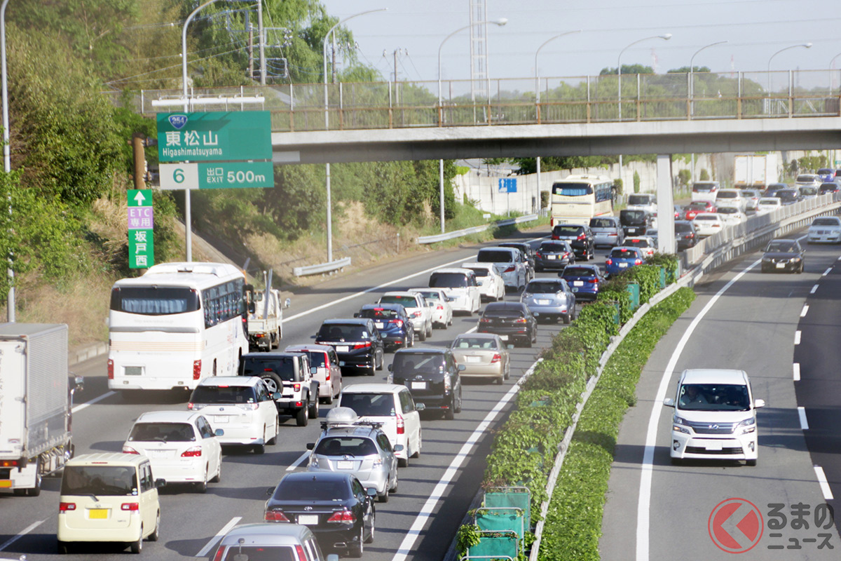 渋滞時はイライラがMAXに！ そのときに悩む「左・真ん中・右、どれが早い？」という疑問は解決する？