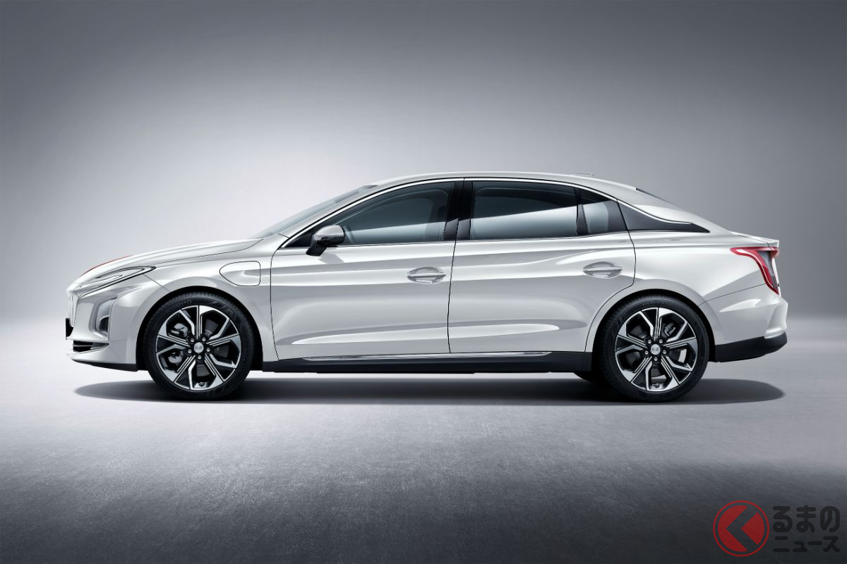 斬新デザインの新型 E Qm5 が凄い ヘッドライトが無いような顔が魅力 普通の人は買えない専用車の特徴とは くるまのニュース 斬新デザインの新型 E Qm5 が凄い ヘッドライトが無いような顔が魅力 普通の人は買えない専用車の特徴とは くるまのニュース