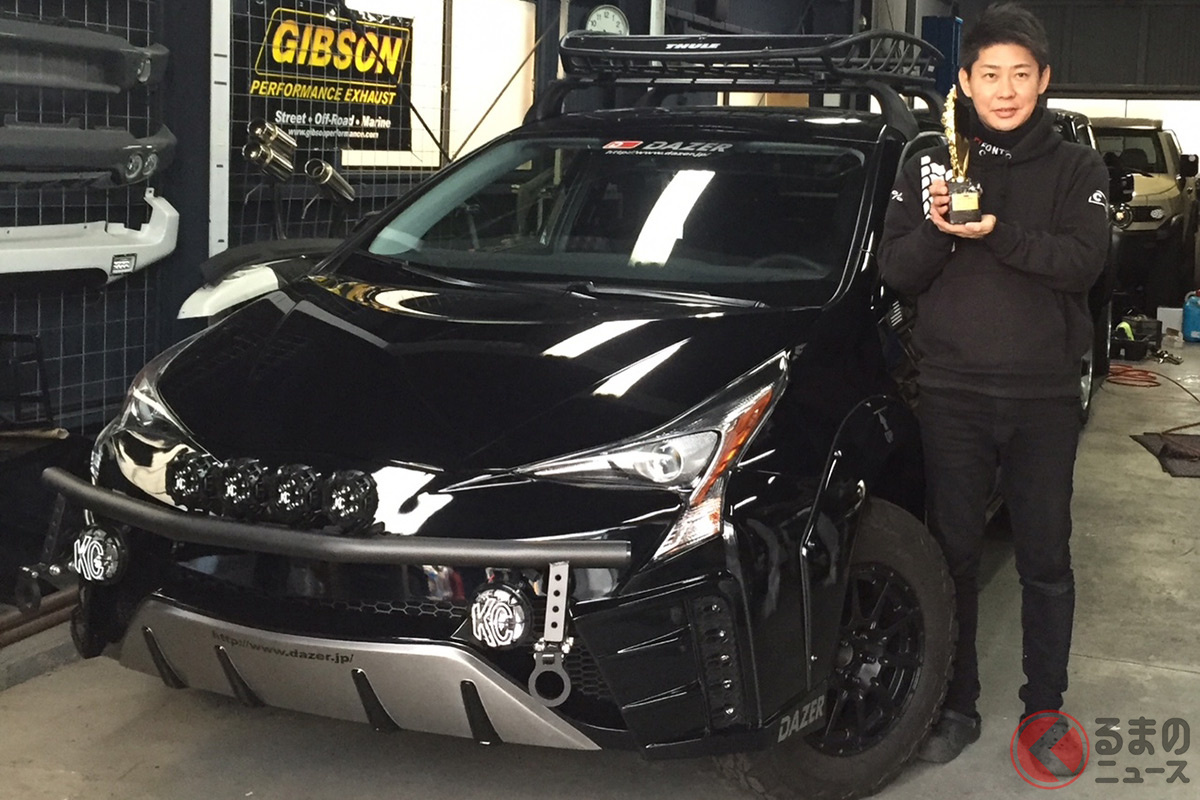 世界が注目 トヨタ プリウスsuv 爆誕 オフ顔でアゲアゲ仕様にイメチェン ゴツいプリウスが誕生した理由とは くるまのニュース 世界が注目 トヨタ プリウスsuv 爆誕 オフ顔でアゲアゲ仕様にイメチェン ゴツいプリウスが誕生した理由とは くるまのニュース