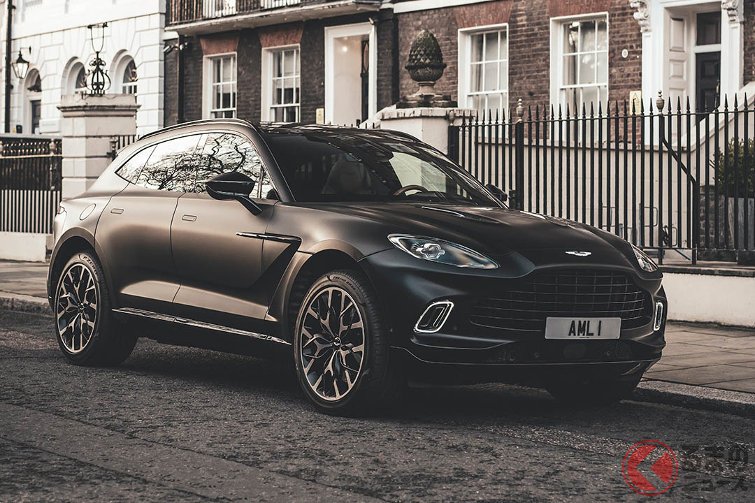 アストンマーティン「DBX」の内装