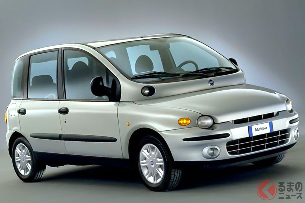 フィアット2代目ムルティプラの強烈に個性的なフロントビュー