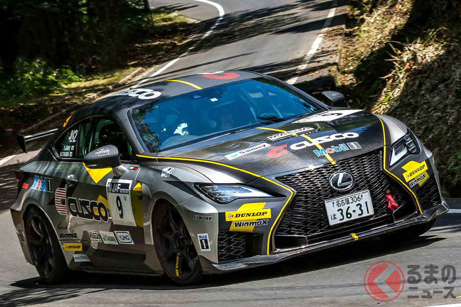 狭くてタイトコーナーが続くステージでは大柄なボディーが辛そうなRC F