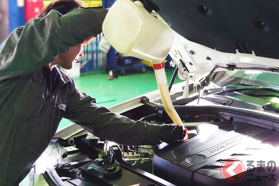 エンジンオイルは定期的な交換が必要な消耗品