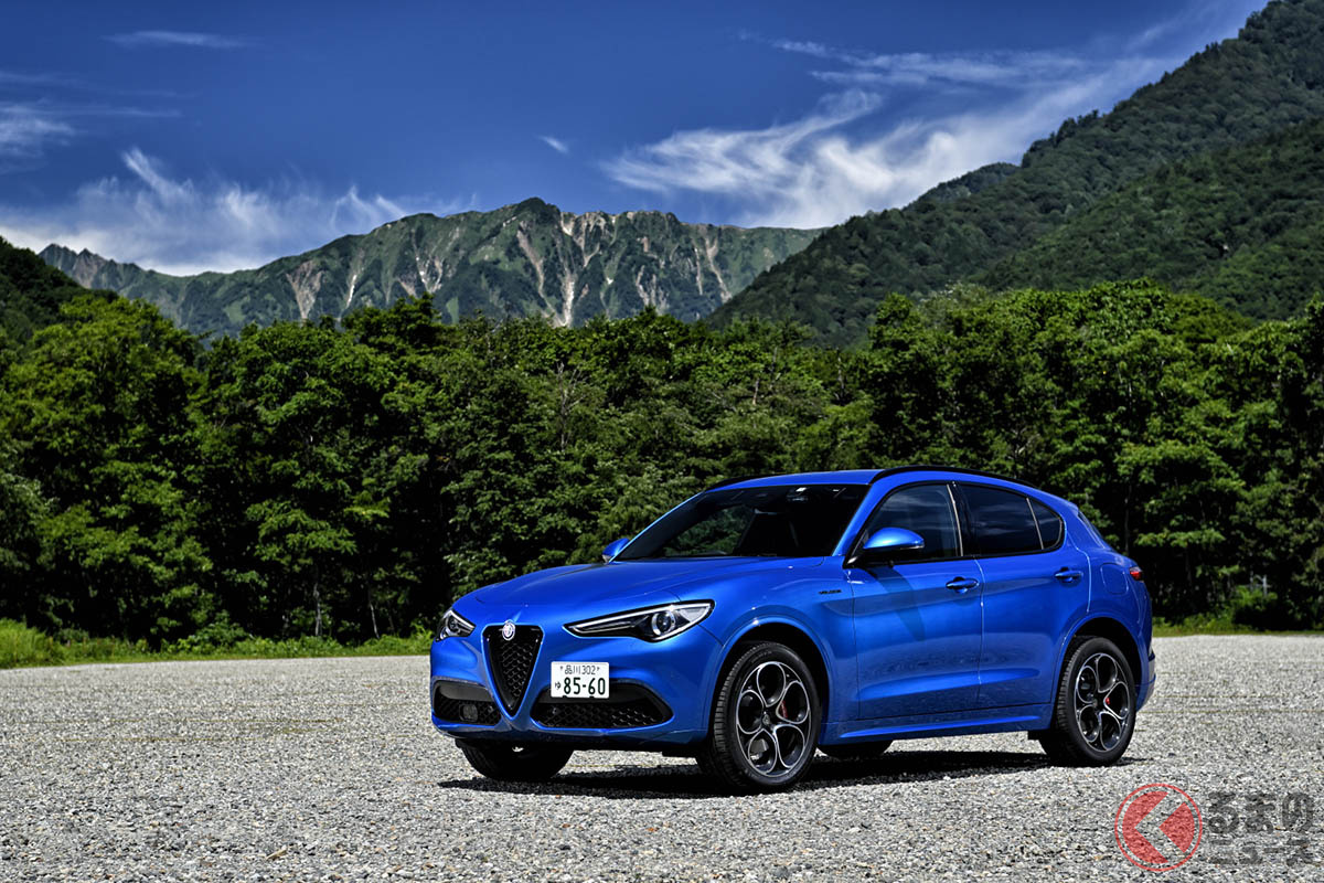 バイキセノンヘッドライトとLEDポジショニングライトを備えたフロントマスクは精悍だ