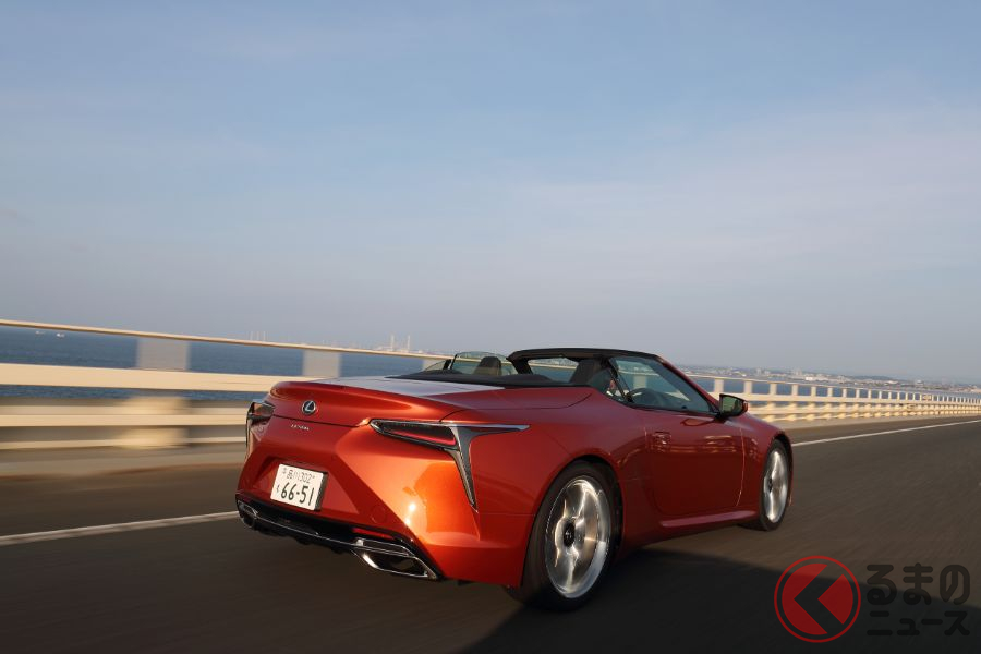 オープンエアなドライビングを楽しめるレクサス「LC500コンバーチブル」