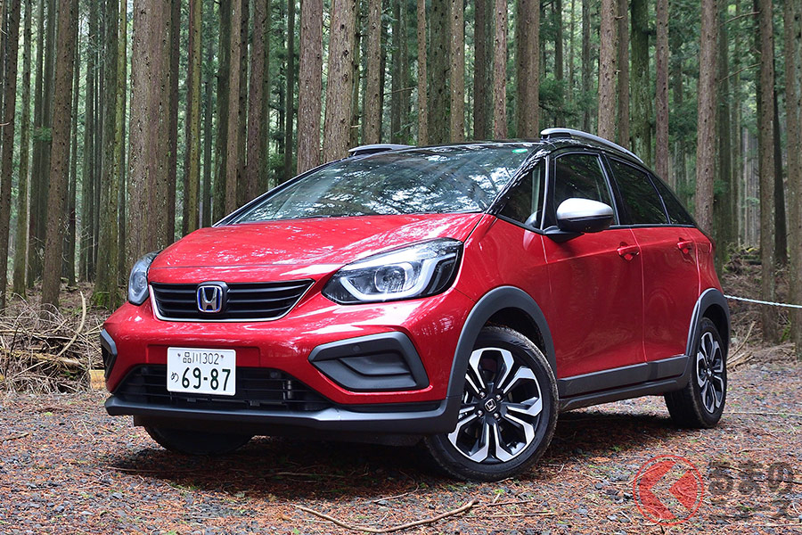 ホンダは、現行「フィット」にクロスオーバー風な「クロスター」グレードを新設定。