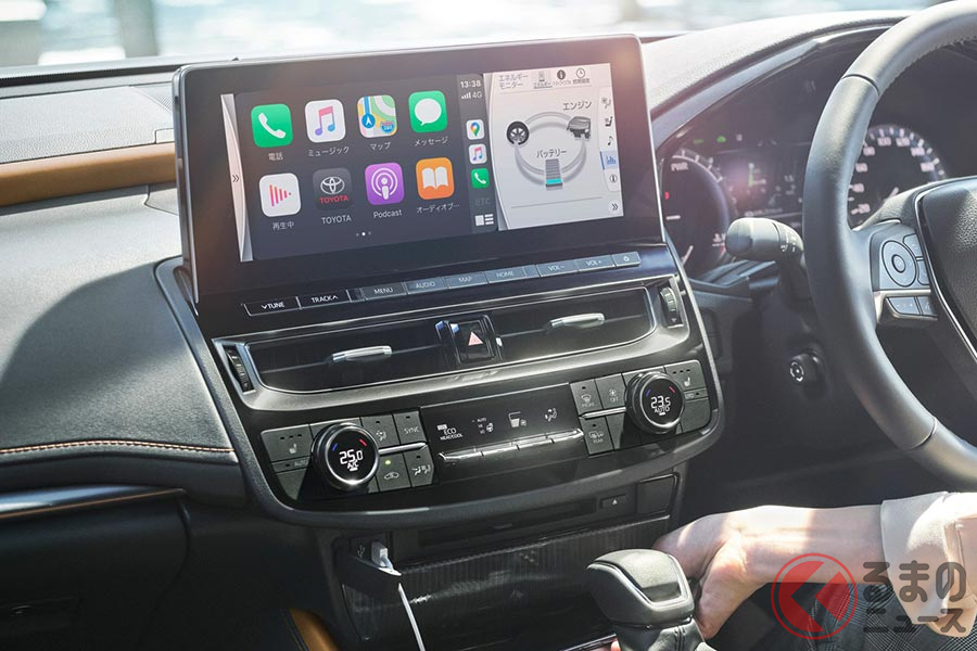 ユーザーからの反響を受けて12.3インチTFTタッチワイドディスプレイ採用