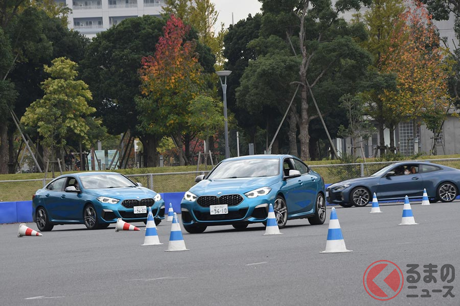 運転免許のない11歳から16歳(8名)がBMWのハンドルを握った