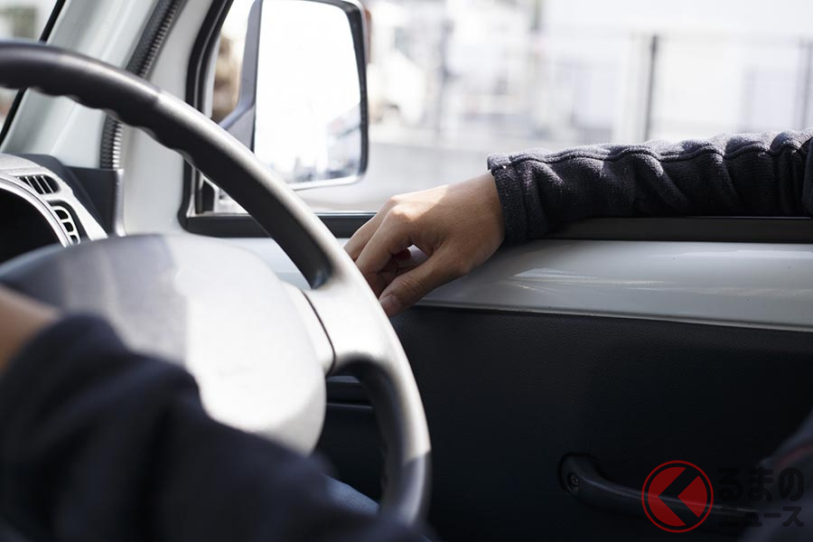 寒い時期の長距離運転は腰痛に注意 腰痛の原因は 手軽にできる対処法とは くるまのニュース 寒い時期の長距離運転は腰痛に注意 腰痛の原因は 手軽にできる対処法とは くるまのニュース