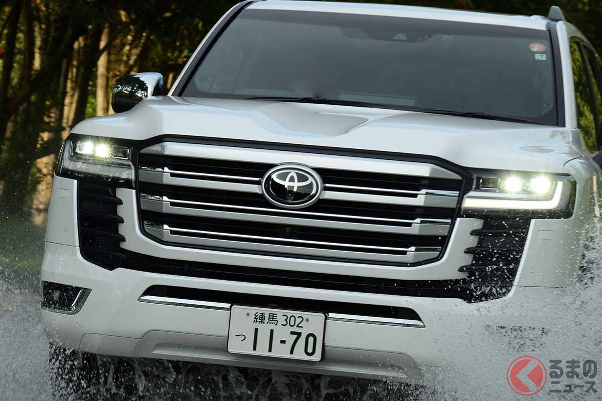 2021年8月に日本で発売されたトヨタ新型「ランドクルーザー」。2021年6月に世界初公開された段階で予約が殺到、いまでも納車まで1年以上といわれている
