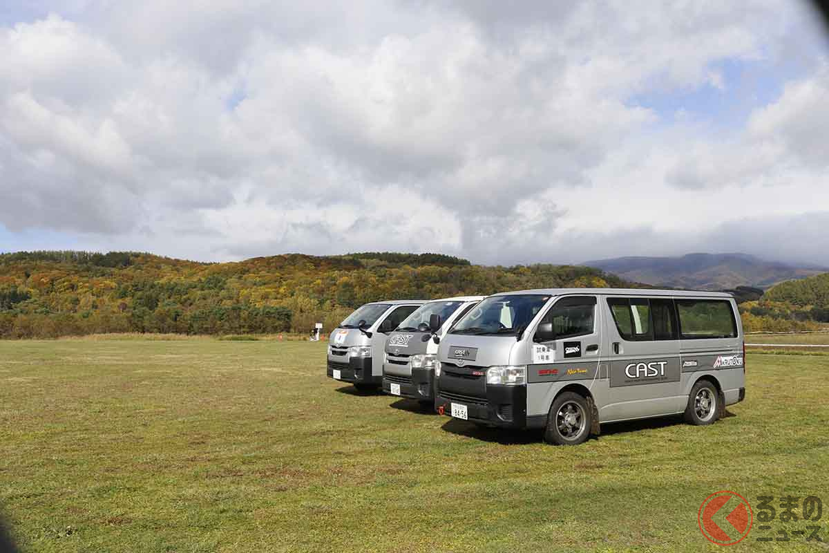 尻別川ランラン公園で開催された北海道ハイエースフェスティバル。3台のハイエースに試乗しました