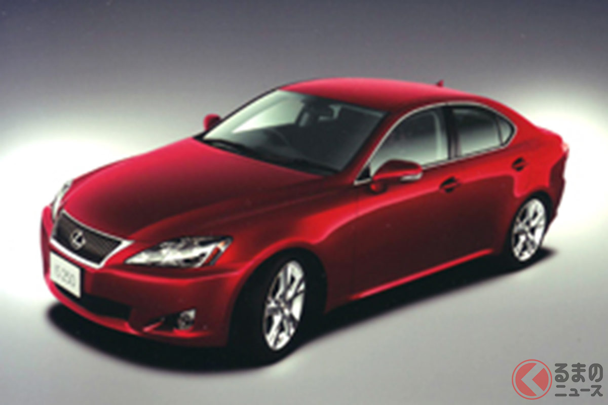 グローバルで2代目モデルとなる「IS」。日本市場では導入モデルとなる。