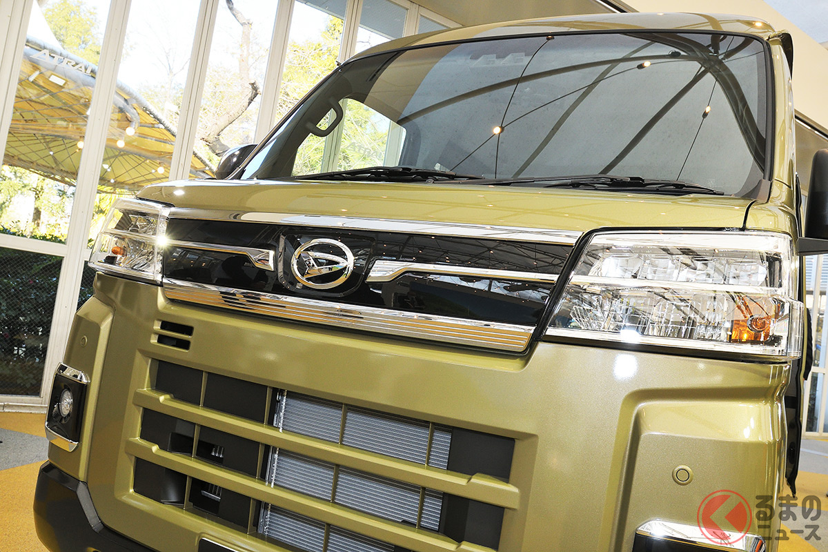 新型「アトレーデッキバン」登場! これは使い勝手イイかも! なぜ設定?