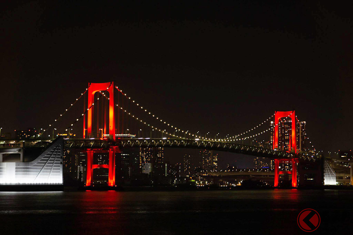 約半年ぶりにレインボーブリッジは再び「赤色」に染まる日は来るのか。