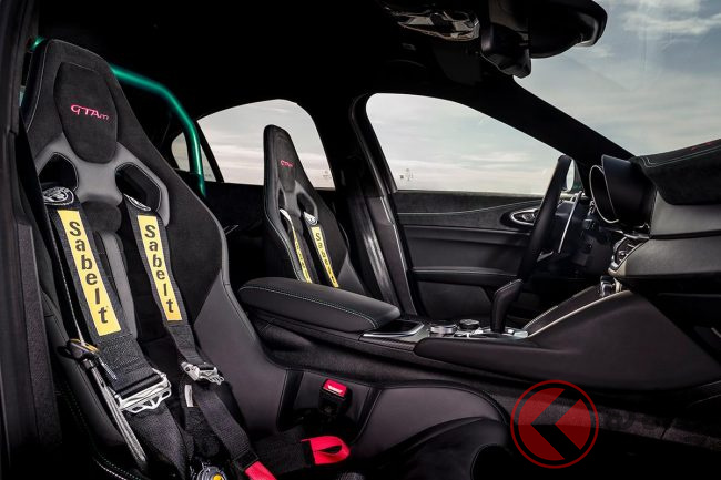 走りのためならリアシートはいらない 性能を追求した結果2人乗りになっちゃった車3選 くるまのニュース 走りのためならリアシートはいらない 性能を追求した結果2人乗りになっちゃった車3選 くるまのニュース