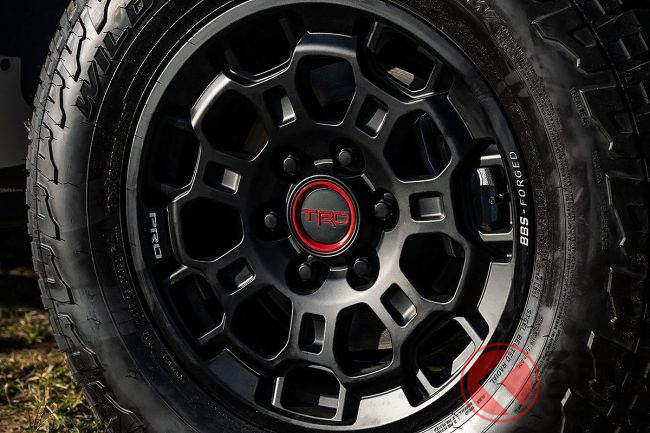 全長5m超のトヨタ新型suv セコイア 世界初公開 ゴツ顔強調デザイン ミニかわトヨタsuv アイゴx は発売開始 欧米トヨタがスゴい くるまのニュース 全長5m超のトヨタ新型suv セコイア 世界初公開 ゴツ顔強調デザイン ミニかわトヨタsuv アイゴx は発売開始 欧米トヨタがスゴい くるまのニュース