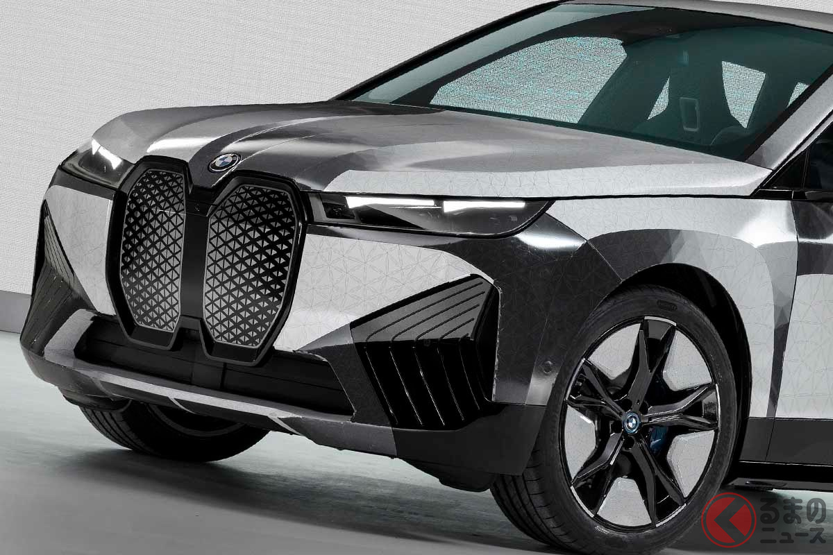 CES2022で世界初公開されたBMW「iXフロー」