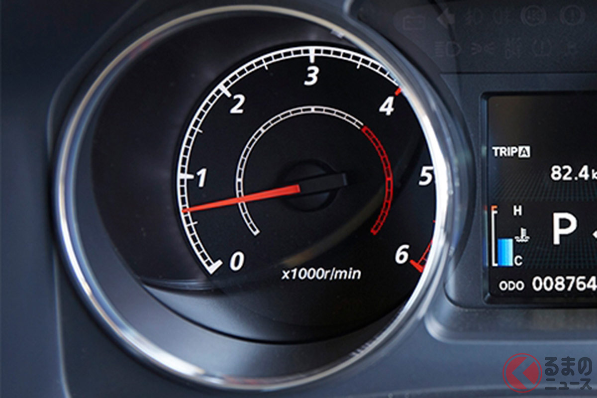 かつては推奨されていた「暖機運転」。それでも長く乗るなら「暖機走行」が推奨される