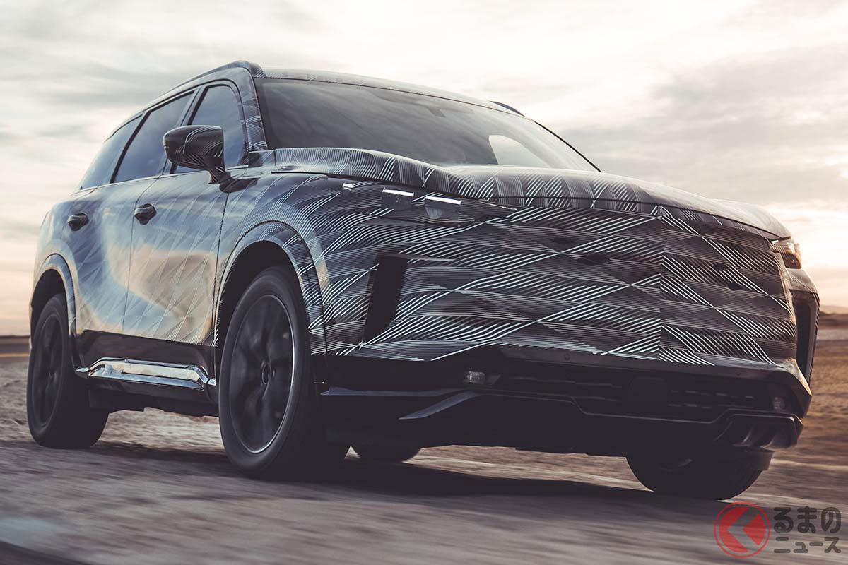 カモフラ柄で登場したインフィニティ新型「QX60(プロトタイプ)」