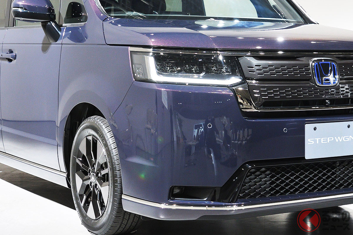 ホンダ新型「ステップワゴン」(画像は東京オートサロン2022で公開されたカスタム仕様)