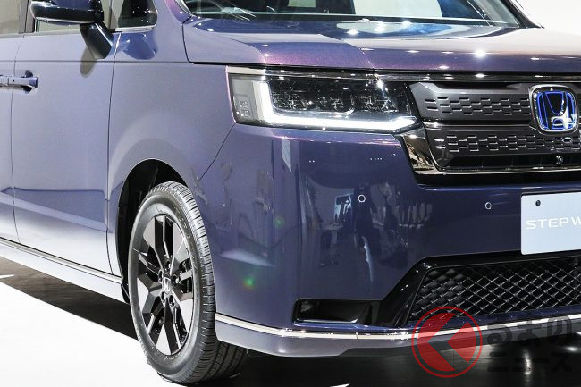 発売前のホンダ新型 ステップワゴン カスタム仕様が目の前に出現 渋黒ボディを堪能 買わない 人も楽しめる くるまのニュース 発売前のホンダ新型 ステップワゴン カスタム仕様が目の前に出現 渋黒ボディを堪能 買わない 人も楽しめる くるまのニュース
