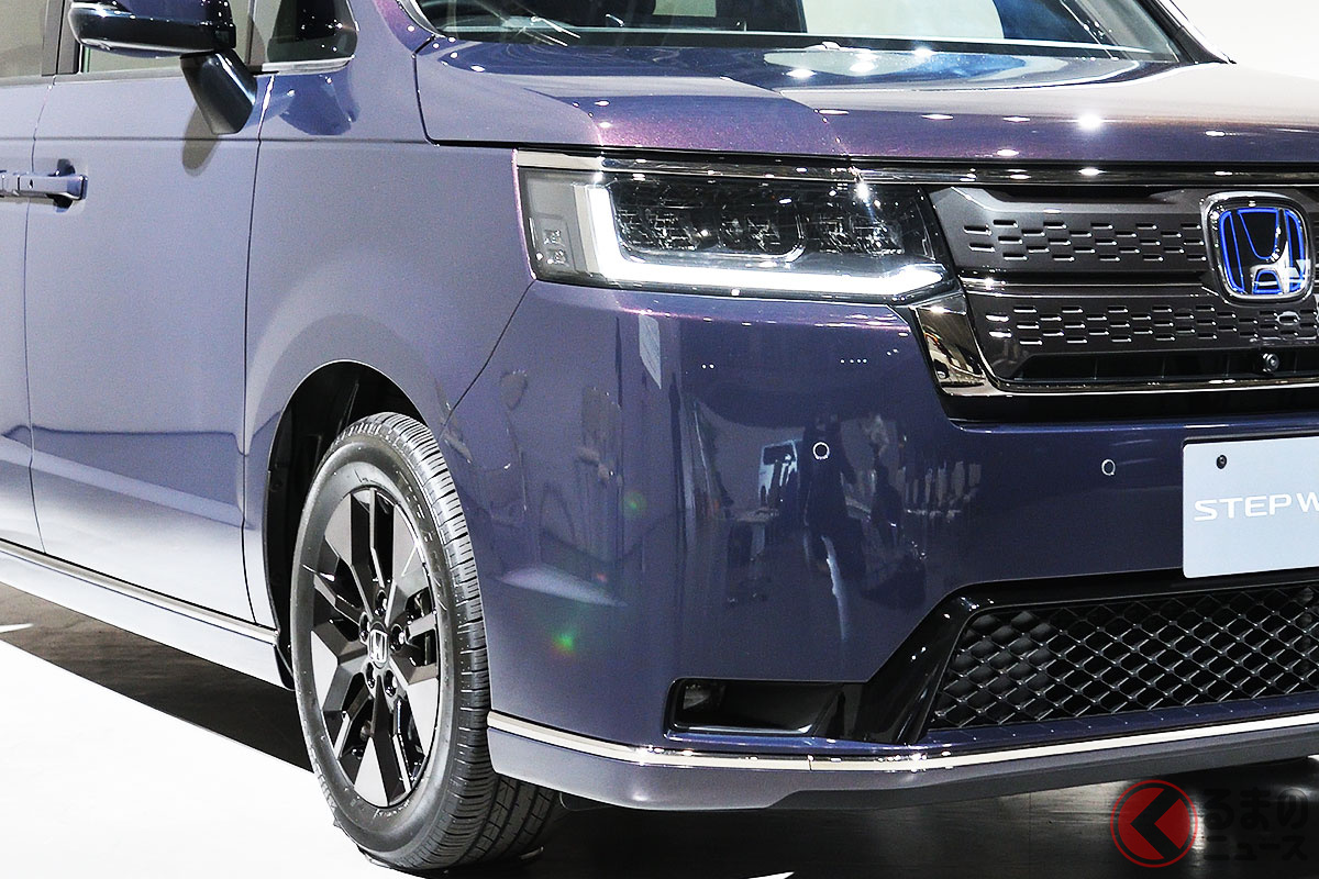 発売前のホンダ新型 ステップワゴン カスタム仕様が目の前に出現 渋黒ボディを堪能 買わない 人も楽しめる くるまのニュース 発売前のホンダ新型 ステップワゴン カスタム仕様が目の前に出現 渋黒ボディを堪能 買わない 人も楽しめる くるまのニュース