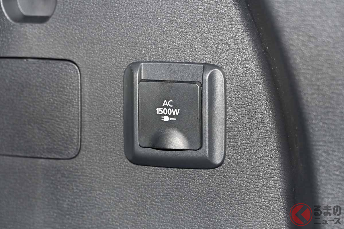 クルマのバッテリー電力が使える100V AC電源(1500W)採用! ガソリン満タンで最大約12日分の電力量が供給可能