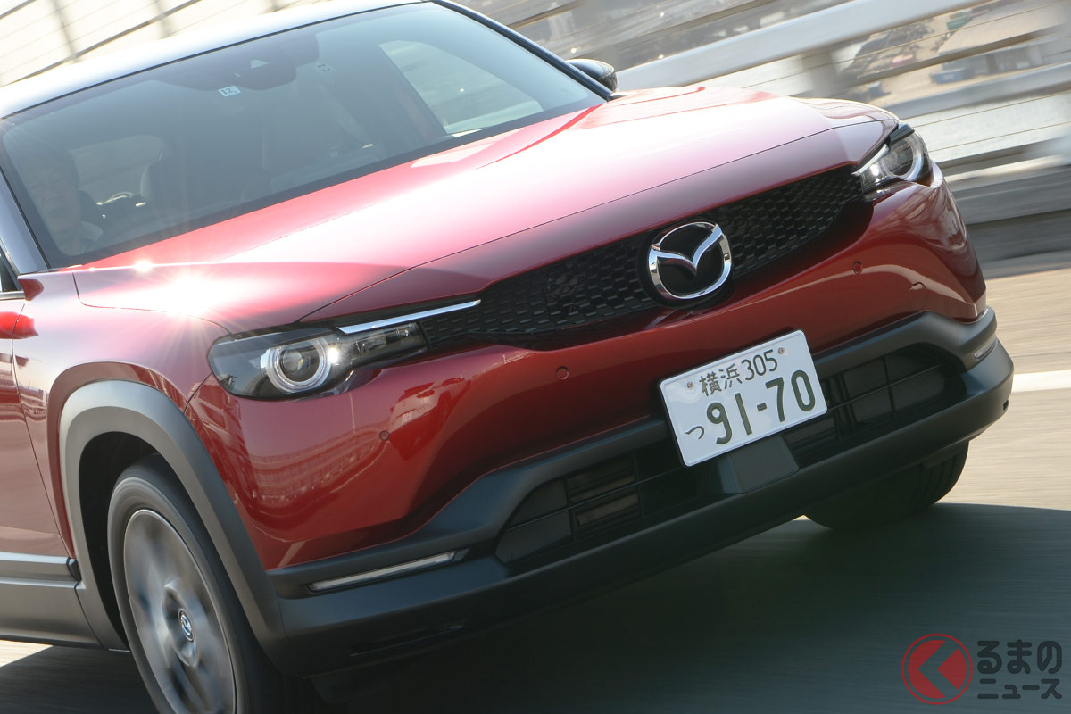 マツダ初の量産EVとなる「MX-30 EV MODEL」。同社は購入ハードルを下げるさまざまな施策に取り組んでいる。