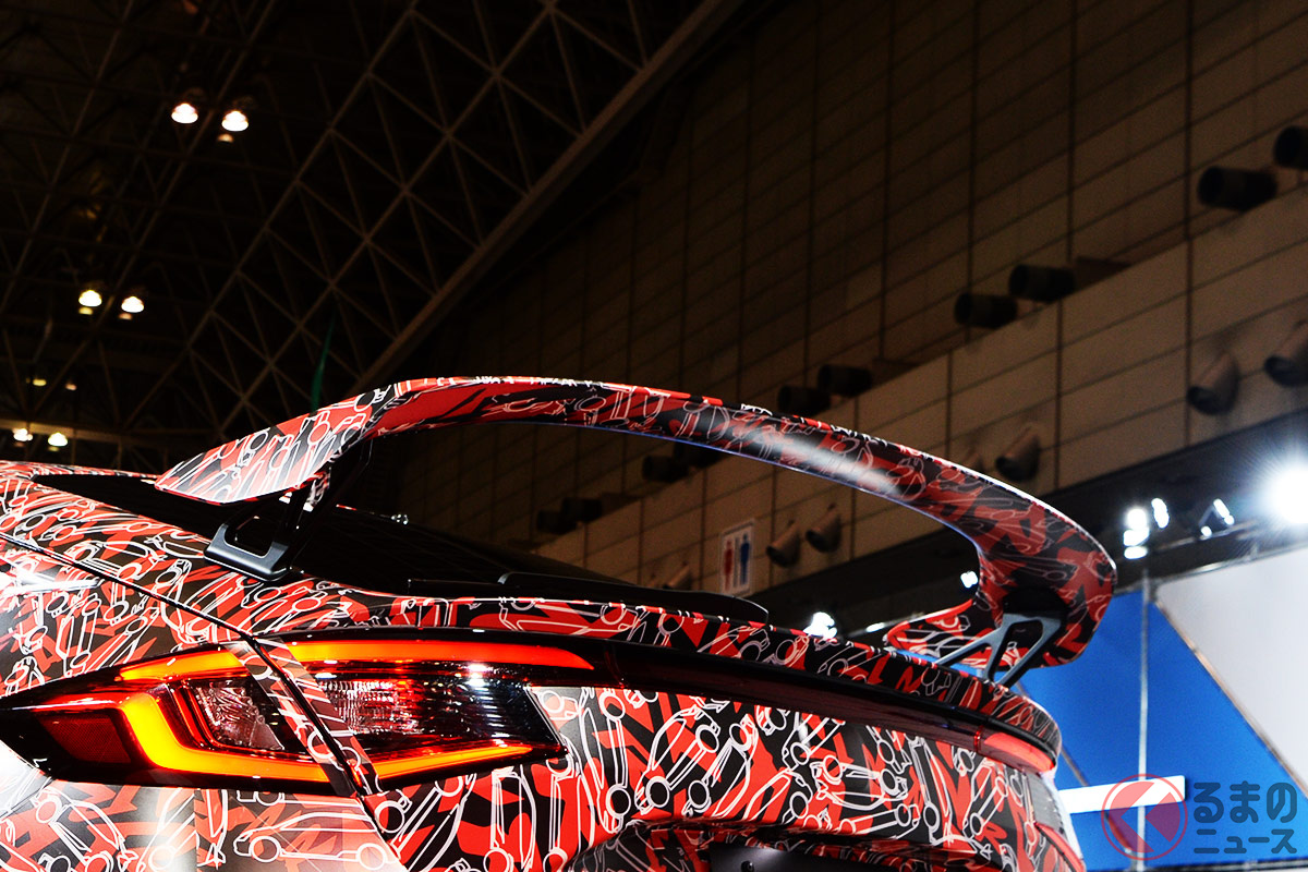 大きな「GTウイング」を付けることでのメリットとはどのようなものがあるの?