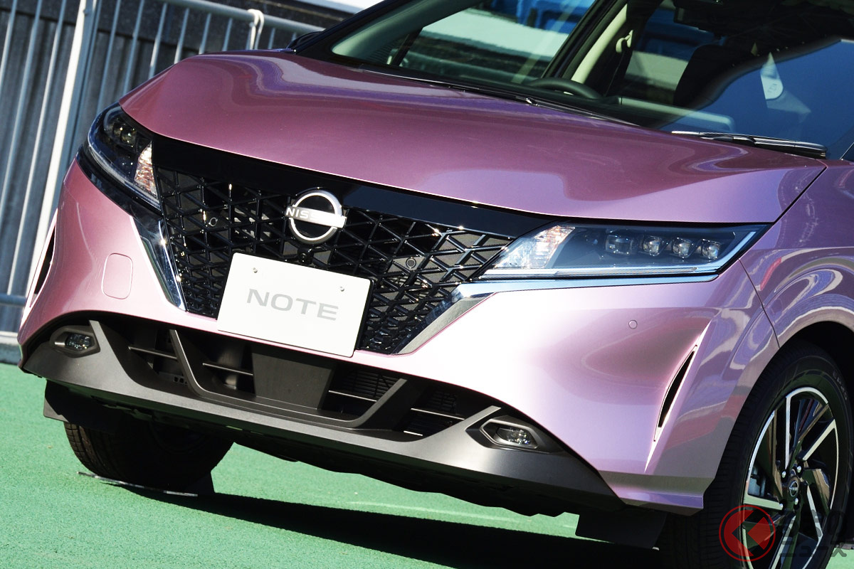 第二世代e-POWERを搭載した新型「ノート」。ハイブリッド車のみとなるもその進化した乗り味に魅了されるユーザーは多い?