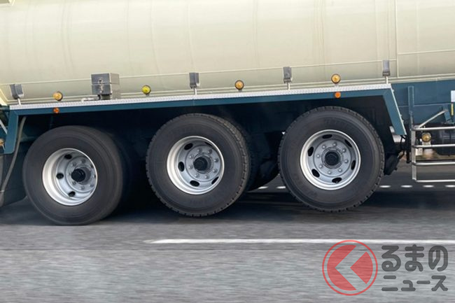 後輪がなぜ浮いている 大型トレーラーで見かける リフトアクスル が普及した理由とは くるまのニュース 後輪がなぜ浮いている 大型トレーラーで見かける リフトアクスル が普及した理由とは くるまのニュース