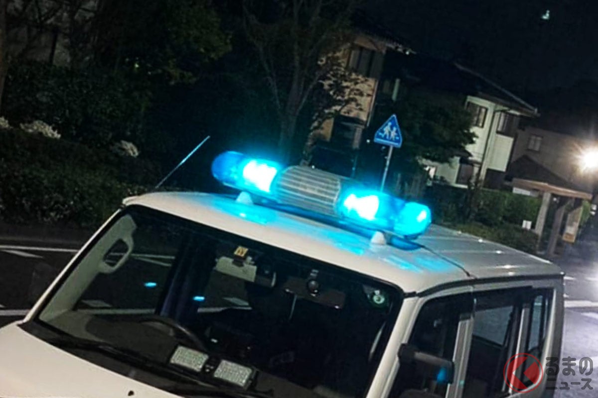 あれ 警察パトカー となんか違う 通称 青パト の正体は 青い回転灯付けたクルマの謎 くるまのニュース