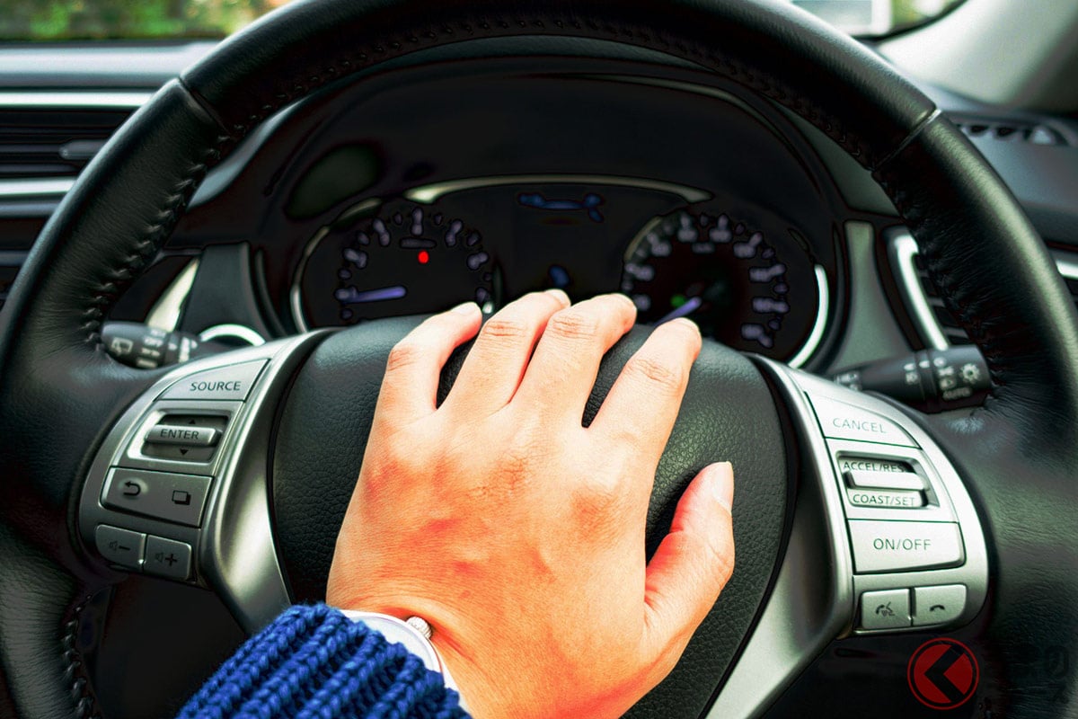 青信号にも関わらず前のクルマが発進しないから「プッ」とクラクションを鳴らすのはダメ!