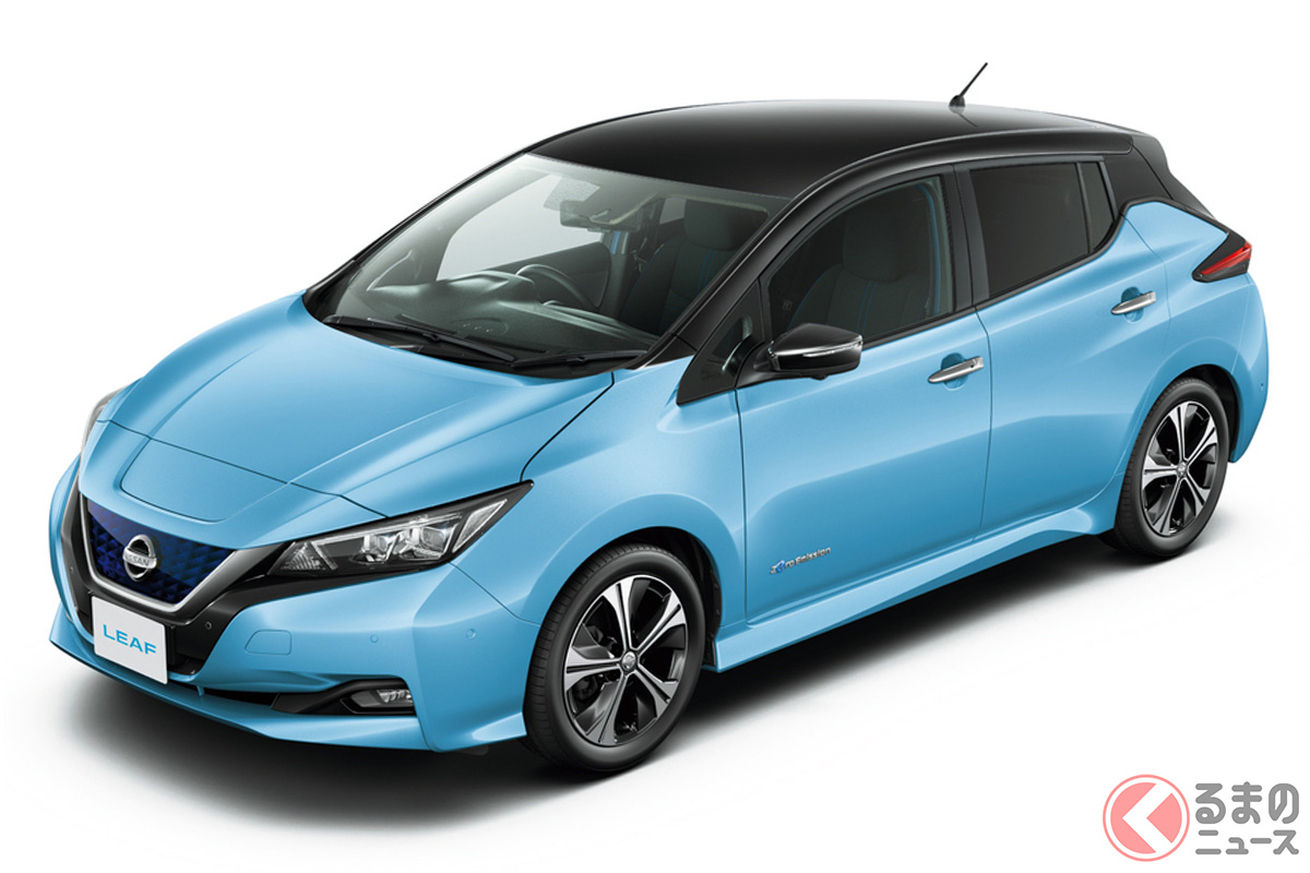 「チャイナブルーメタリック×スーパーブラック」の日産「リーフ」