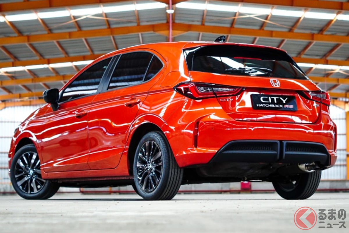 絶滅不可避のmt車 運転が楽しい 人気は健在 エンストや坂道発進が怖い Mt車あるある とは くるまのニュース 絶滅不可避のmt車 運転が楽しい 人気は健在 エンストや坂道発進が怖い Mt車あるある とは くるまのニュース