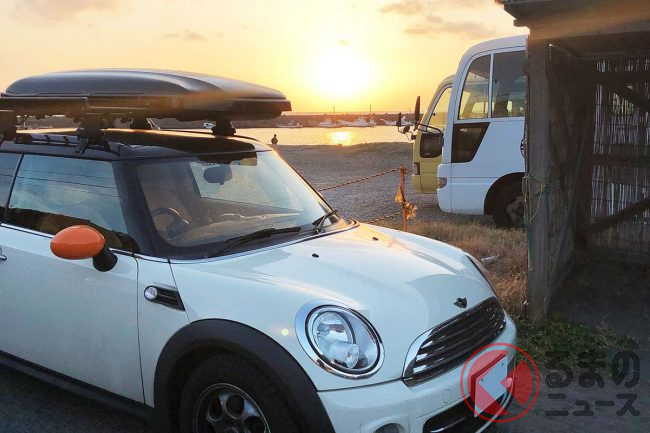 車の屋根が収納スペースに変身 便利な ルーフボックス には意外な落とし穴も くるまのニュース