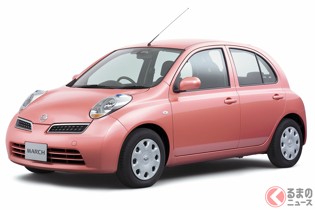 ボディカラーが「サクラ」の日産「マーチ」