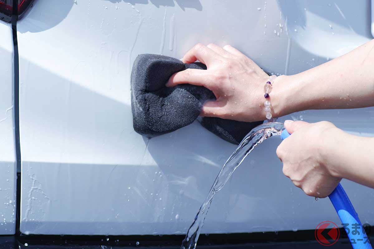 洗車などで力を入れすぎるとボディがヘコむことも