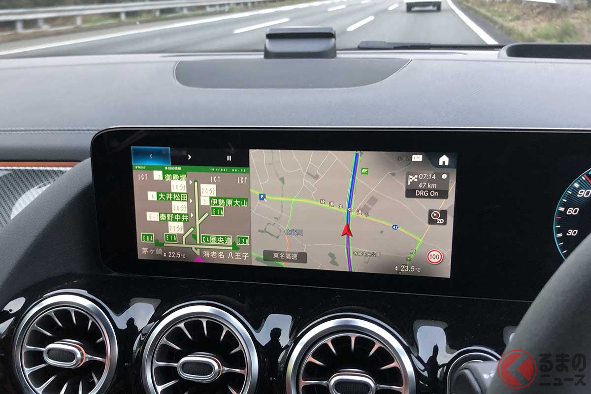 自動車メーカーの広報車には最近、ETC2.0車載器が搭載されていることが多くなった。写真はメルセデス・ベンツ「GLA」のインテリア