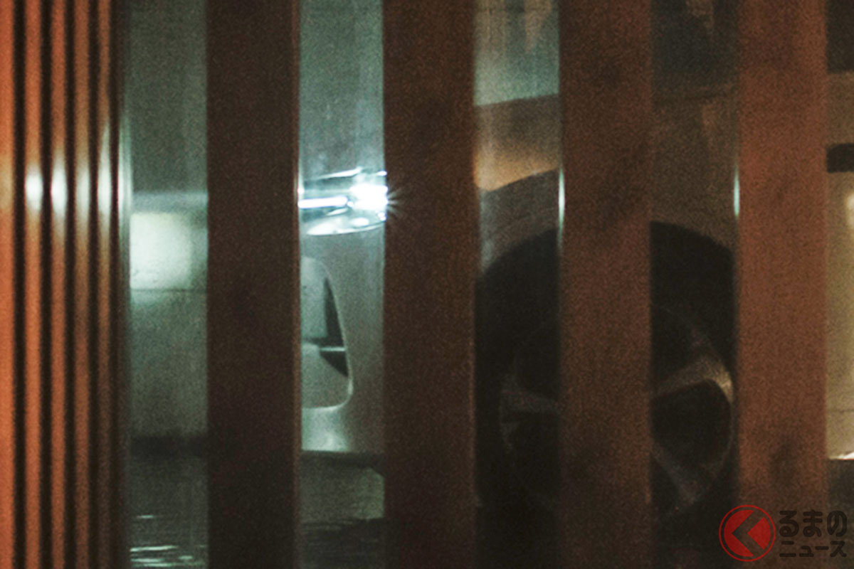 マツダ新型「CX-60」(ティザー画像)