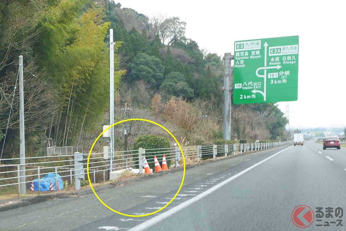 熊本県内の拠点3:九州道下り八代IC手前。基礎工事中(撮影:オービスガイド)