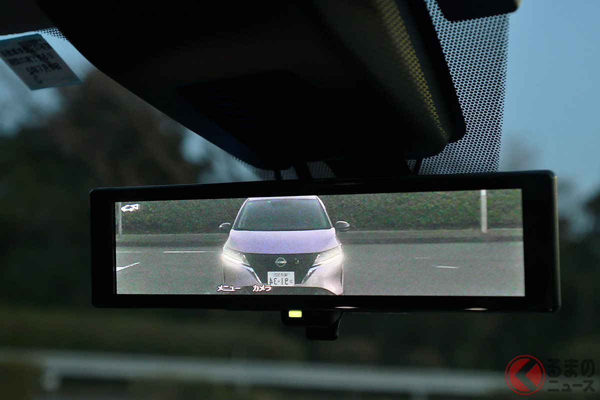 コンパクトSUVに標準装備して欲しい物として「ドライブレコーダー」が多数となった