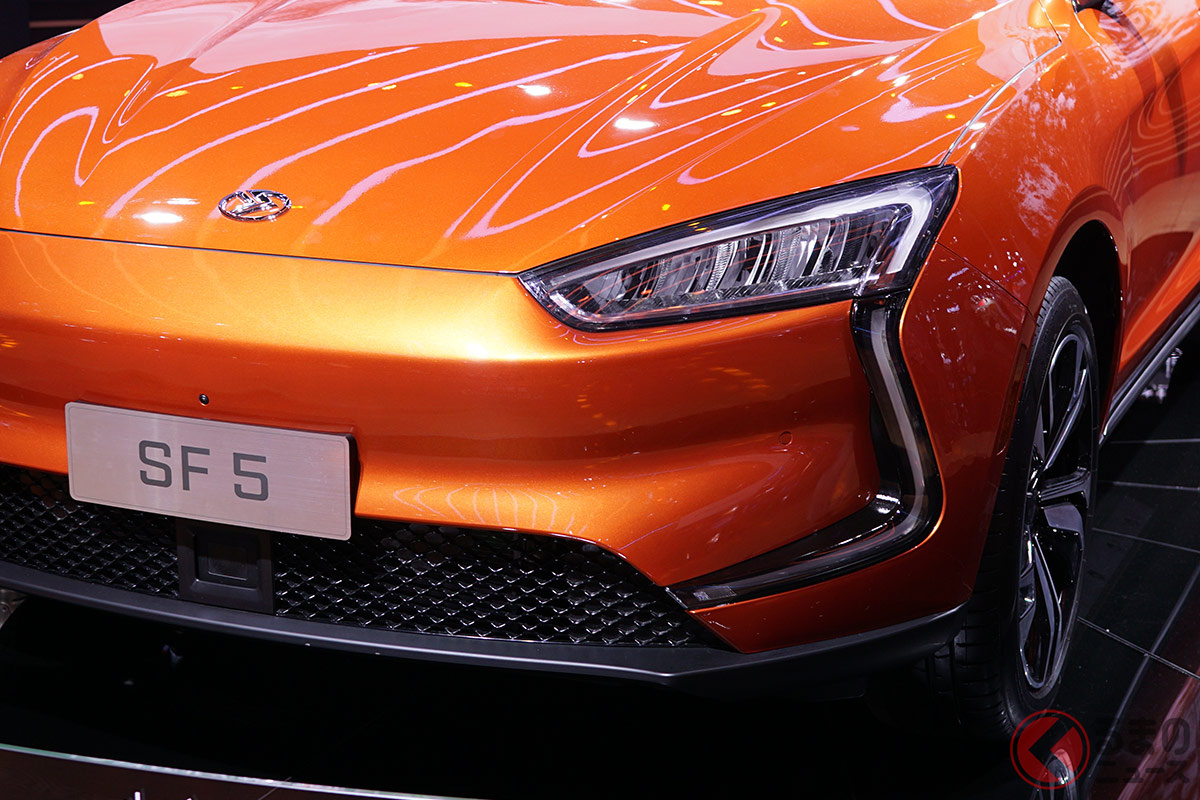 上海モーターショー2019で発表された「セレス」のSUV「SF5」(画像:加藤ヒロト)