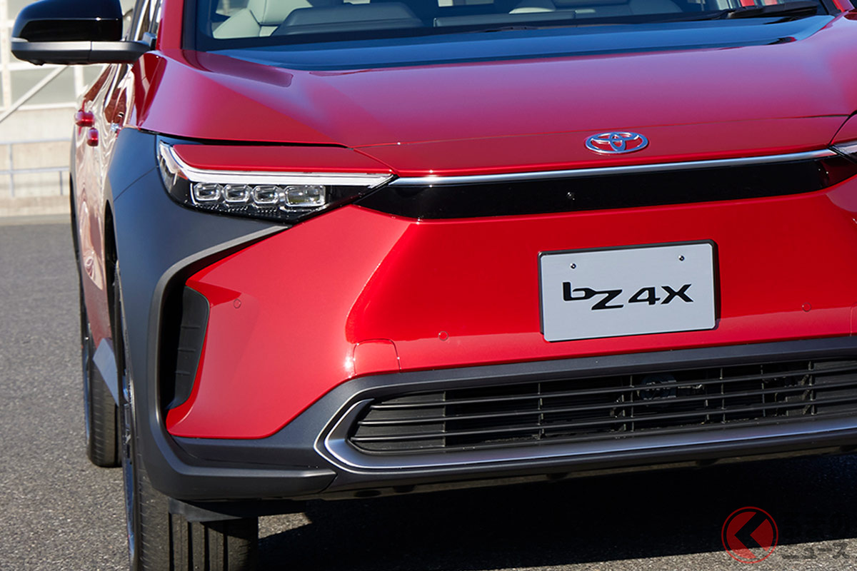 注目度高いトヨタの新型「bZ4X」 「早く欲しい」の声も!
