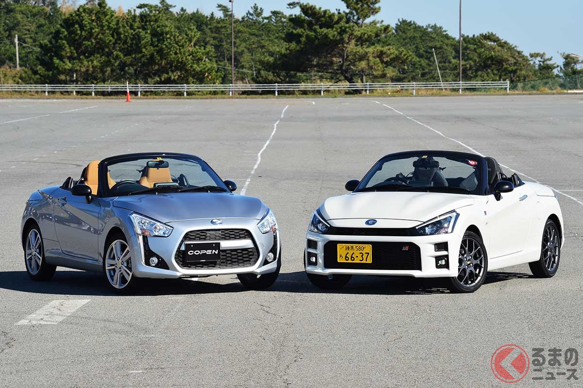 ダイハツ「コペン」(左)とトヨタ「コペン GR SPORT」(右)。