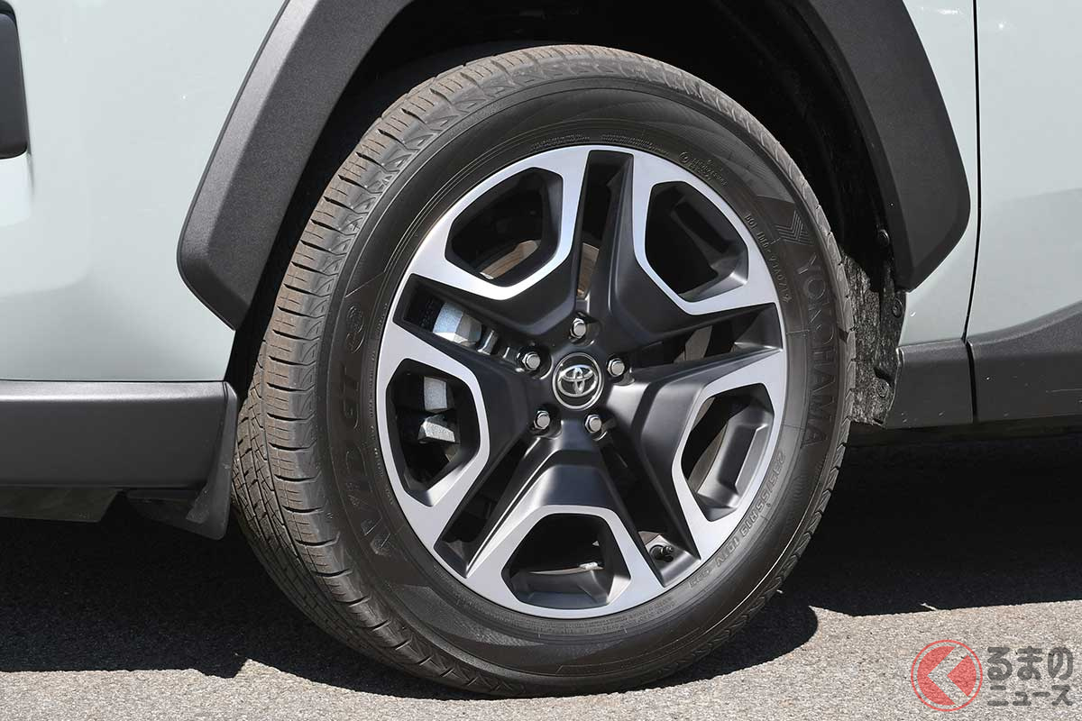 トヨタ「RAV4 アドベンチャー」