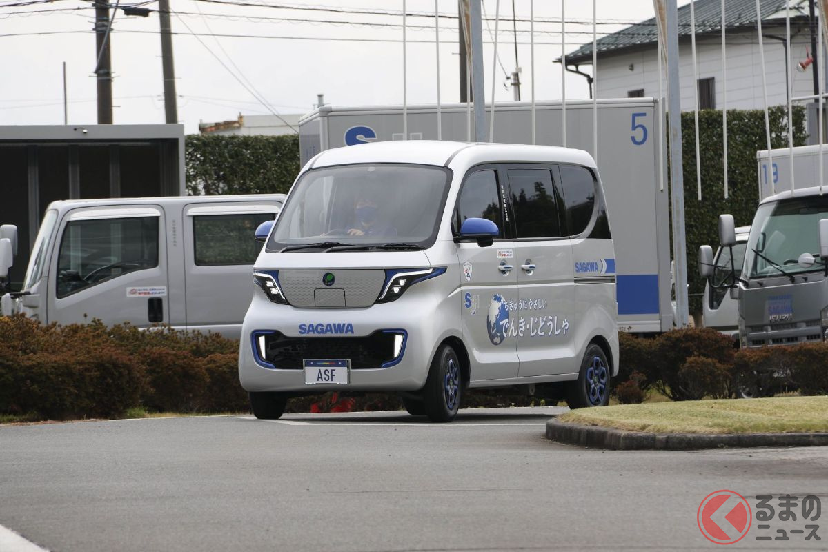 報道陣に公開された軽EV(プロトタイプ)の走行模様(提供:佐川急便)