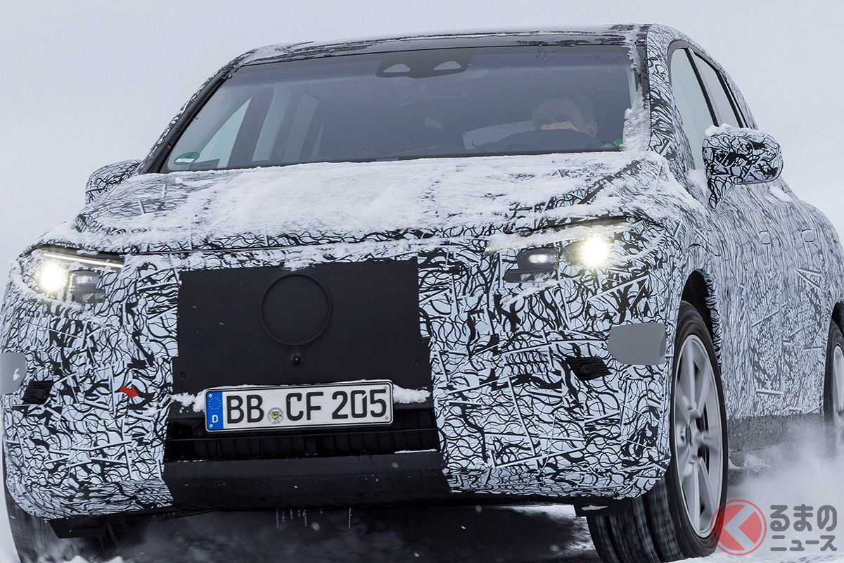 メルセデス・ベンツ初のラグジュアリーSUV型EV「EQS SUV」のテスト風景