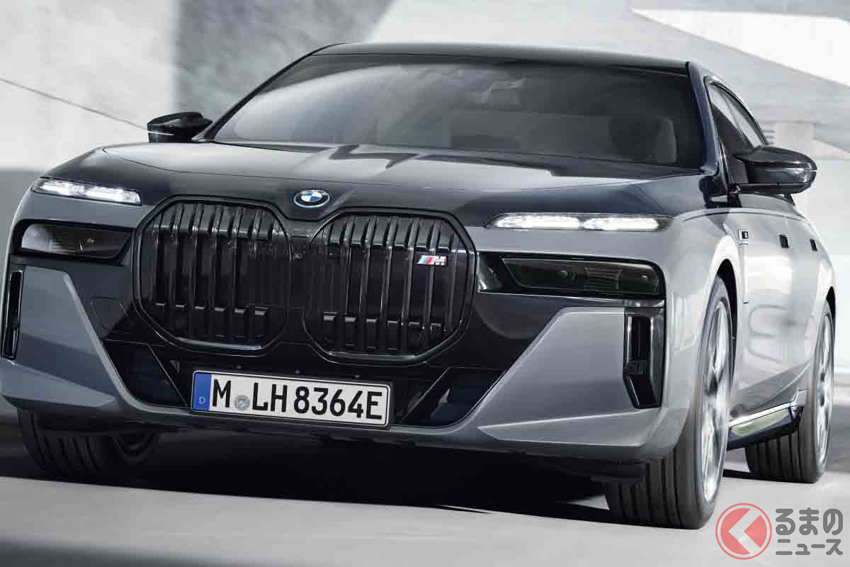 BMW「M760e xDrive」。PHEVで2023年春に登場予定だ