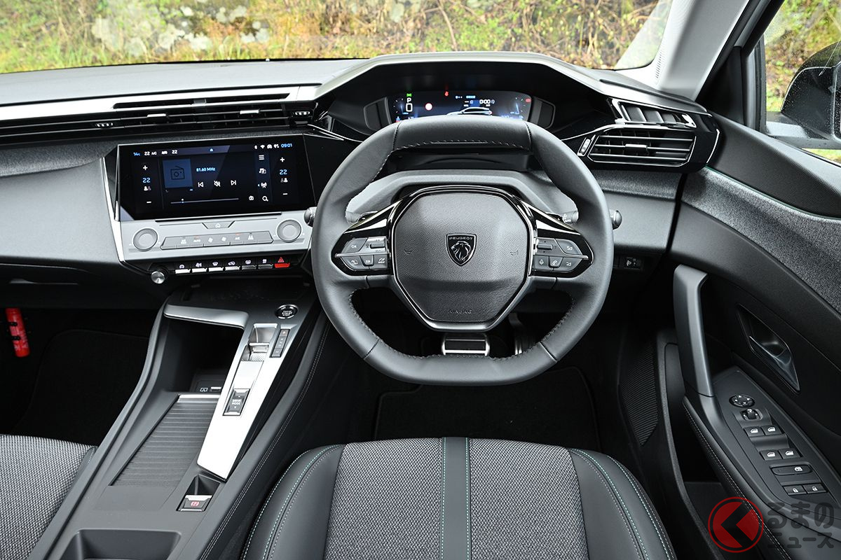 プジョー新型「308」のインパネ